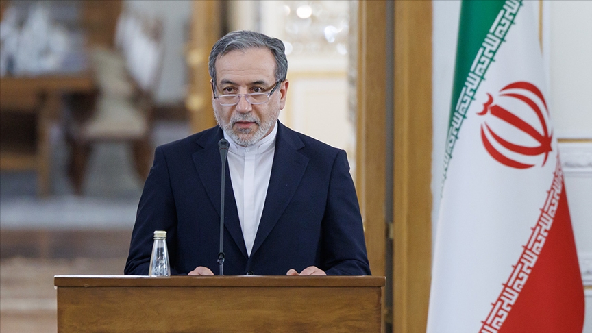 İran Dışişleri Bakanı Abbas Erakçi, ülkedeki gösterilerin barışçıl başladığını ancak