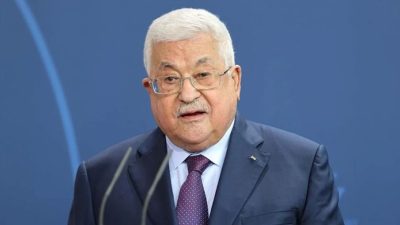 Filistin Devlet Başkanı Mahmud Abbas’ın Ramallah’ta hastaneye kaldırıldığı belirtilirken, yetkililer