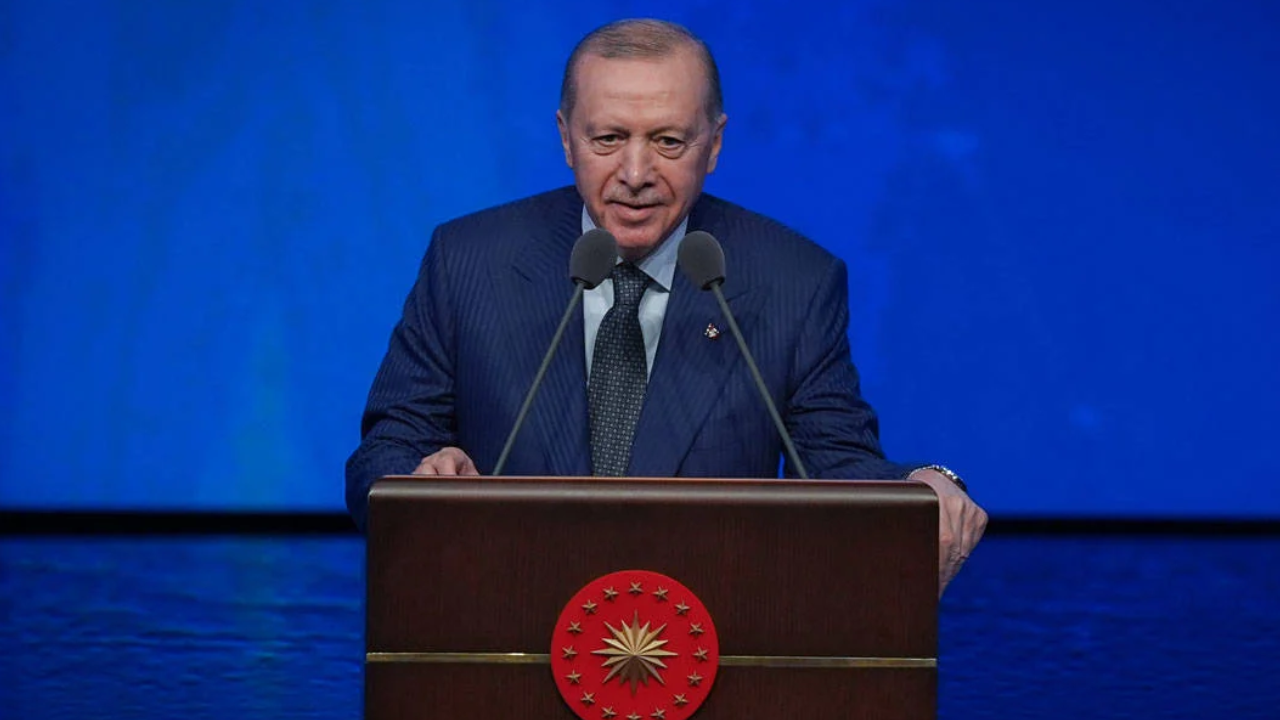 Cumhurbaşkanı Recep Tayyip Erdoğan, Haliç’te düzenlenen 30 bininci kilometre bölünmüş