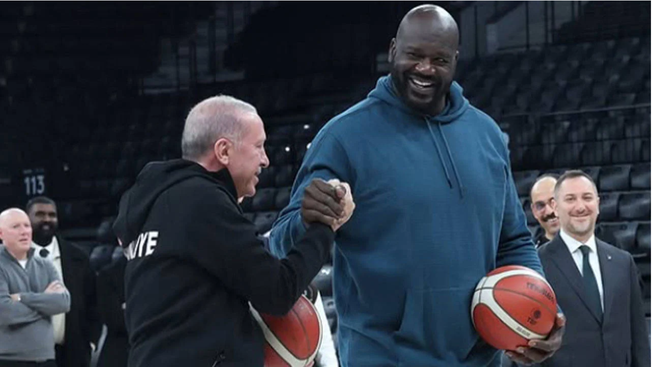 Cumhurbaşkanı Erdoğan ile NBA efsanesi Shaquille O’Neal’ın Basketbol Gelişim Merkezi’ndeki