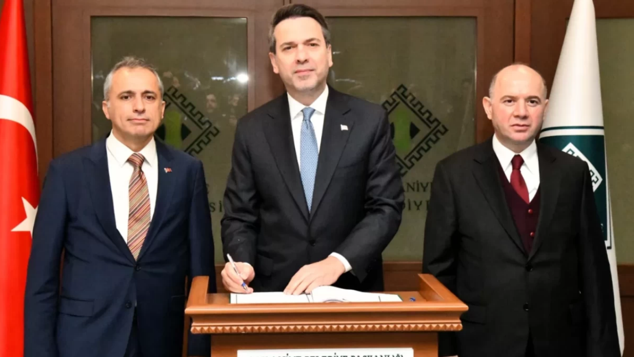 Enerji ve Tabii Kaynaklar Bakanı Alparslan Bayraktar, Türkiye’nin 70 yıllık