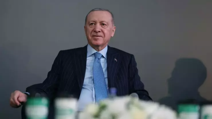 Cumhurbaşkanı Recep Tayyip Erdoğan, Beyoğlu’ndaki ziyareti sonrası basın mensuplarıyla sohbet