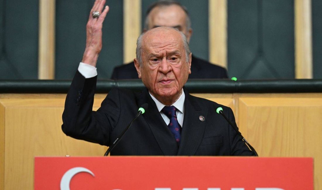 MHP Genel Başkanı Devlet Bahçeli, CHP lideri Özgür Özel’in erken