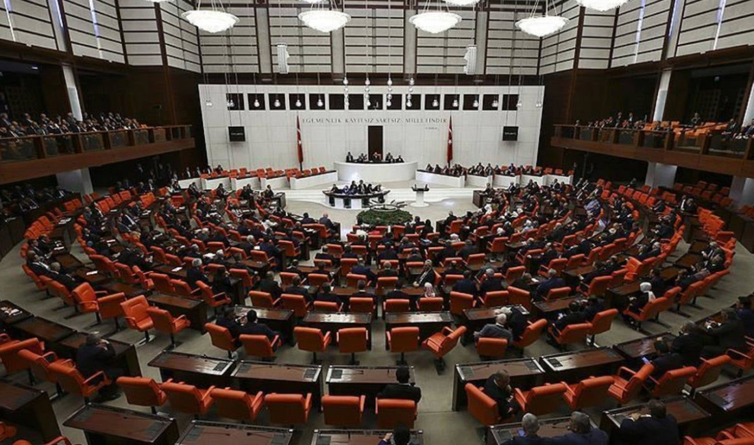 TBMM Genel Kurulu, trafik cezalarının artırılmasını öngören Karayolları Trafik Kanunu