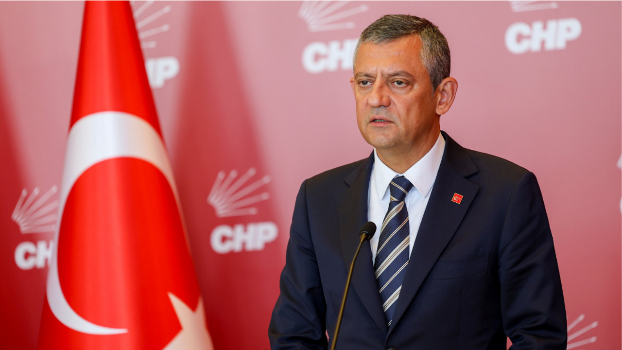 CHP lideri Özgür Özel, Mesut Özarslan’ın “küfürlü mesaj” iddiasını reddederek