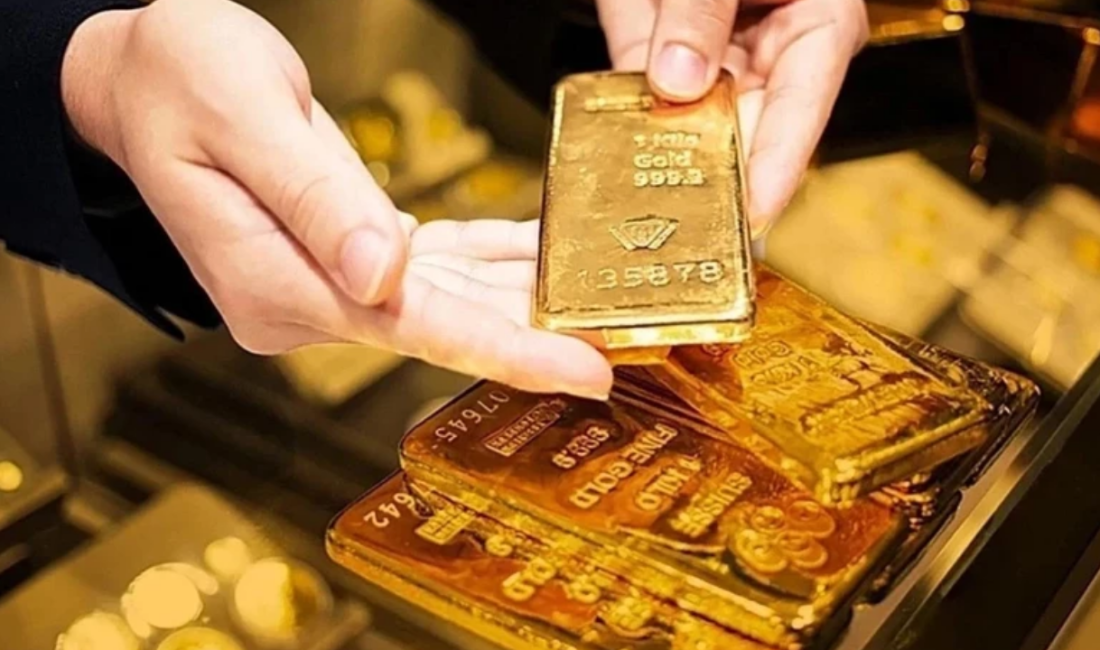 Ons altın 5 bin doların üzerindeki seyrini korurken, Kapalıçarşı’da fiziki