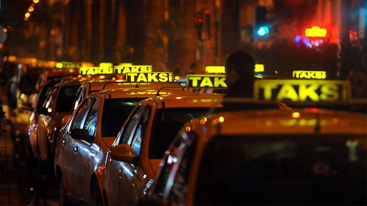 Resmi Gazete’de yayımlanan tebliğle taksilerde taksimetreyle entegre çalışan “taksi mali