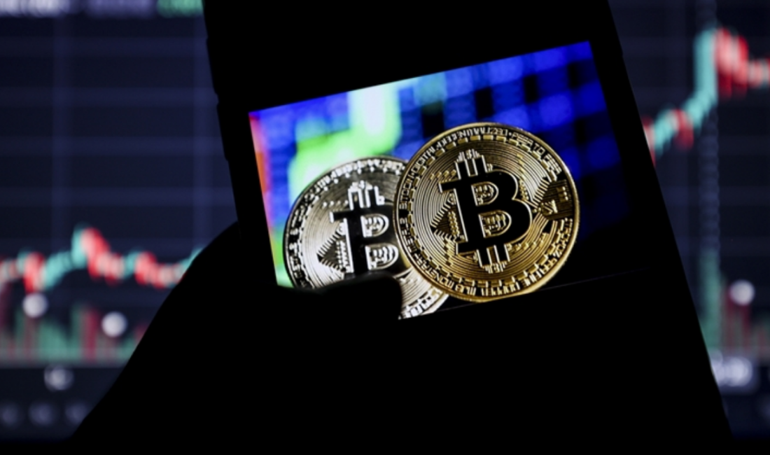 Küresel risk iştahındaki düşüşle Bitcoin yüzde 16,5 gerileyerek 69 bin