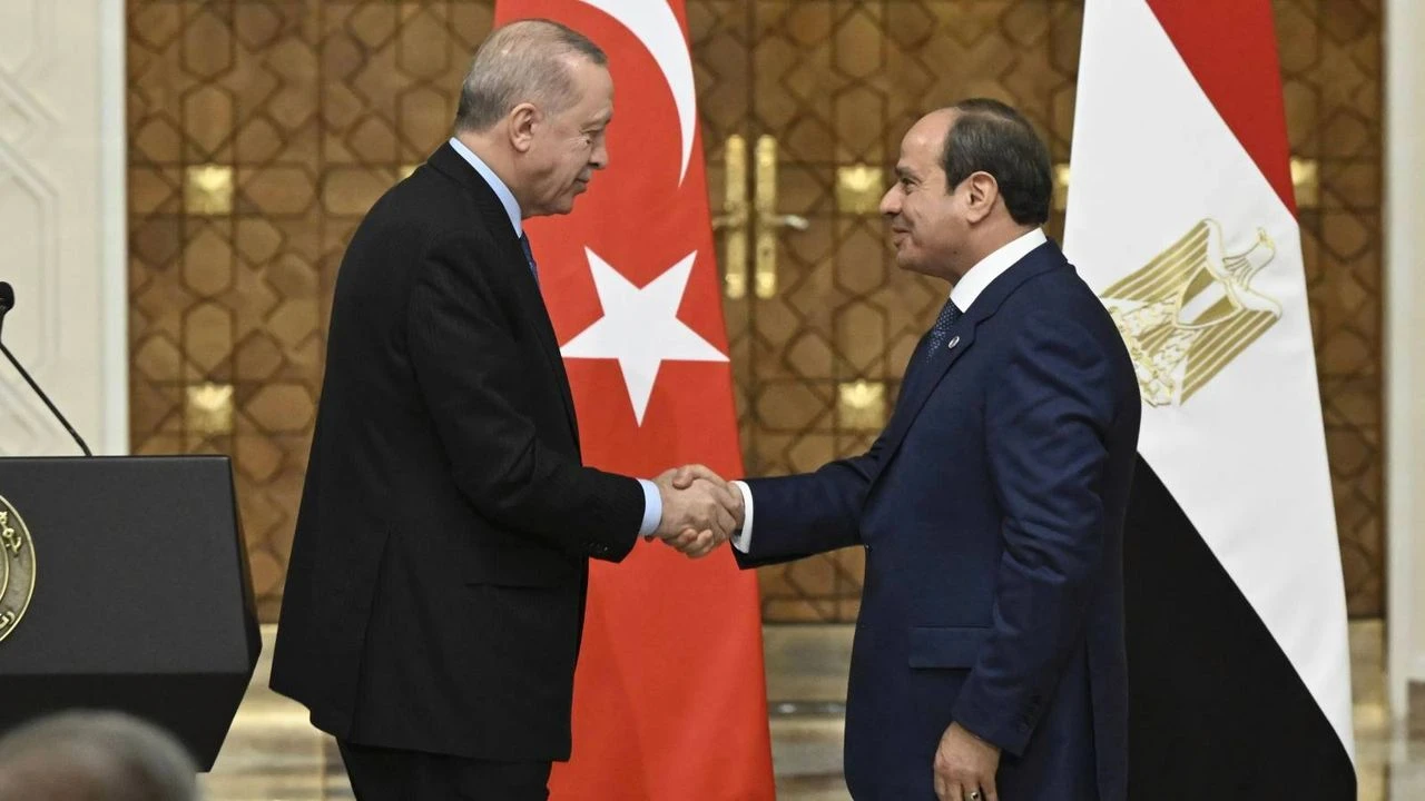 Erdoğan ve Sisi, Kahire’de düzenlenen ortak basın toplantısında Gazze’den Libya’ya