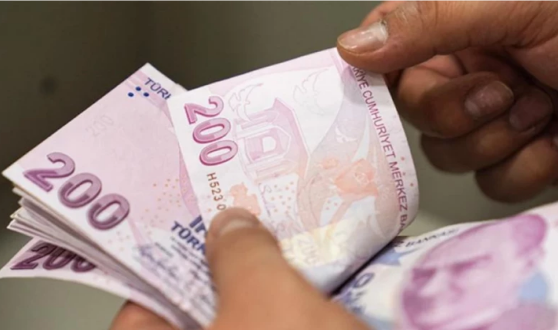 Milyonlarca emeklinin merakla beklediği bayram ikramiyesi zammına ilişkin AK Parti'den