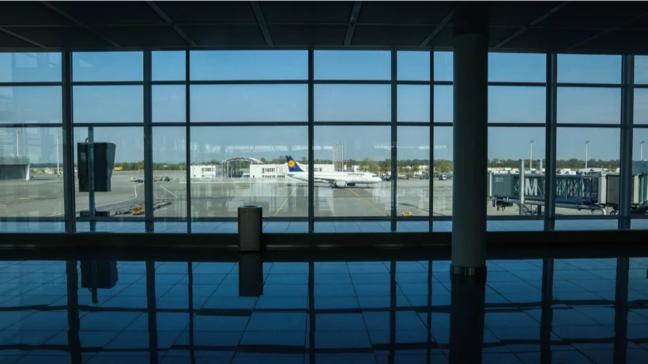 ABD-İsrail-İran geriliminin yedinci gününde bölgesel hava sahaları kapalı kalmaya devam