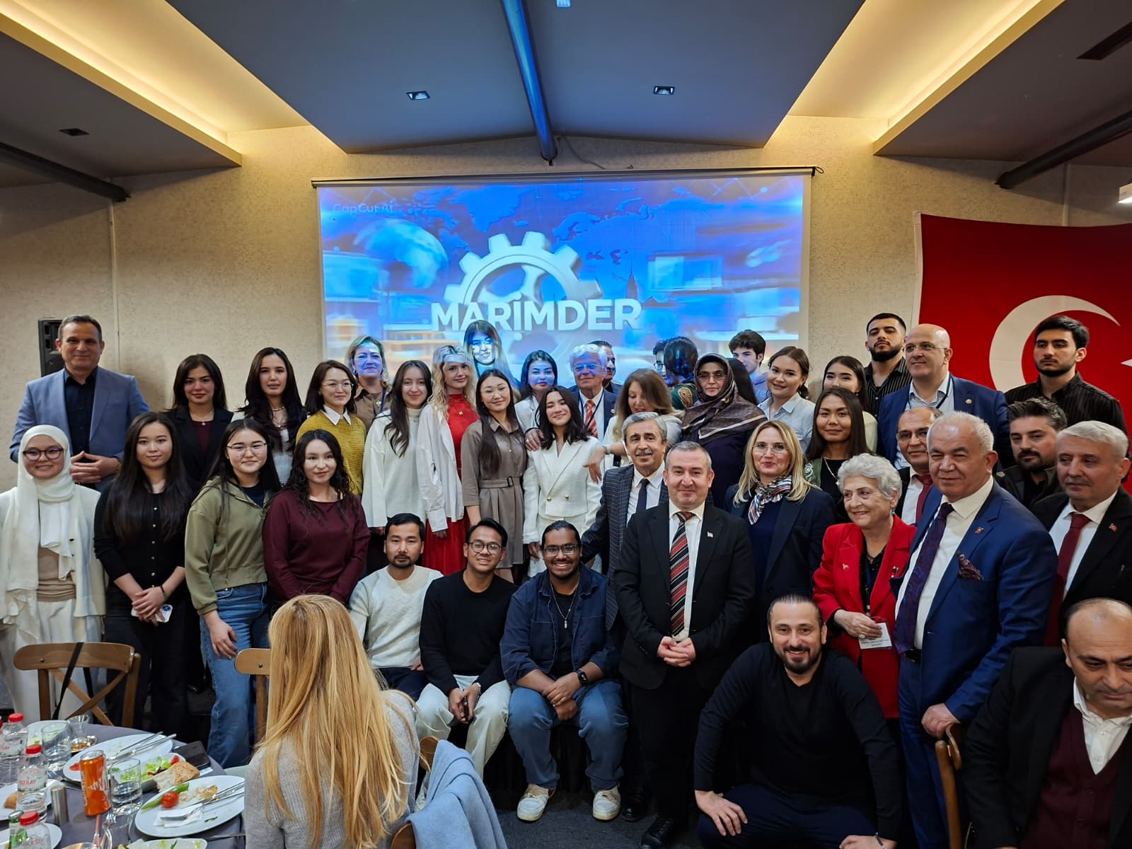 Marmara Uluslararası Sanayiciler, İş İnsanları Derneği tarafından verilen iftar yemeğinde