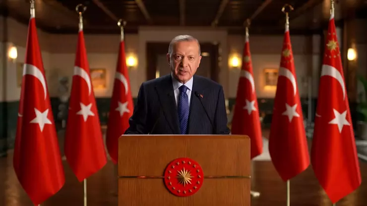 Cumhurbaşkanı Erdoğan, İstanbul’da düzenlenen STRATCOM Zirvesi 2026’ya video mesaj gönderdi.