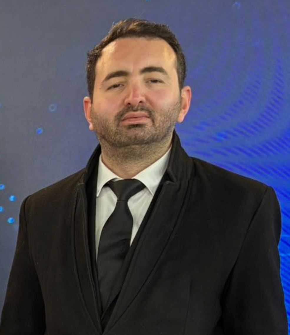Dr. Caner Karakuş yazar fotoğrafı