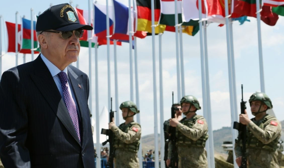 Cumhurbaşkanı Recep Tayyip Erdoğan, İzmir'de düzenlenen EFES-2026 Tatbikatı'nın Seçkin Gözlemci