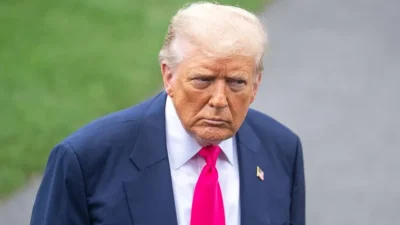 ABD Başkanı Donald Trump, İran’ın Hürmüz Boğazı’ndan geçen ticari gemilerden