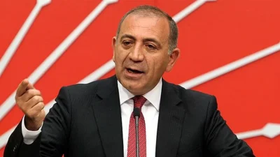 CHP İstanbul İl Başkanı Gürsel Tekin, Özgür Özel'in "yeni parti"