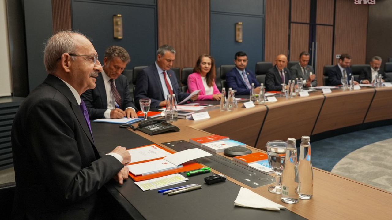 Cumhuriyet Halk Partisi’nde (CHP) kurultay sürecine yön verecek kritik toplantılar