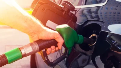 Akaryakıt fiyatlarında artış baskısı sürüyor. Motorine dün gece gelen 2,92