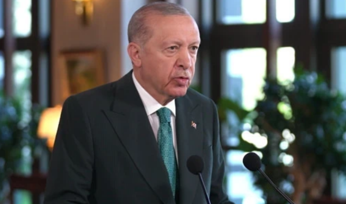 Cumhurbaşkanı Recep Tayyip Erdoğan, Trabzon'da düzenlenen 23. İmam Hatipliler Kurultayı'na