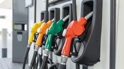 Petrol piyasalarındaki jeopolitik gelişmeler akaryakıt fiyatlarını etkilemeye devam ederken, motorine