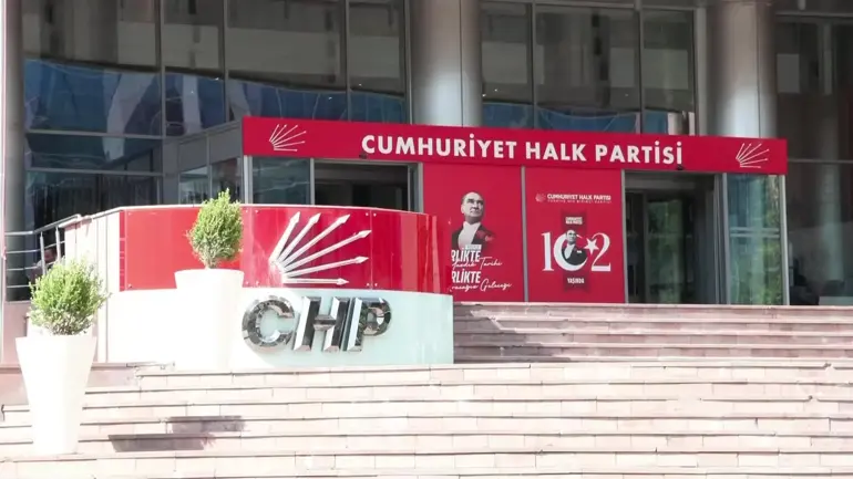 CHP'de gözler, partinin kuruluş yıl dönümü olan 9 Eylül'e çevrildi.