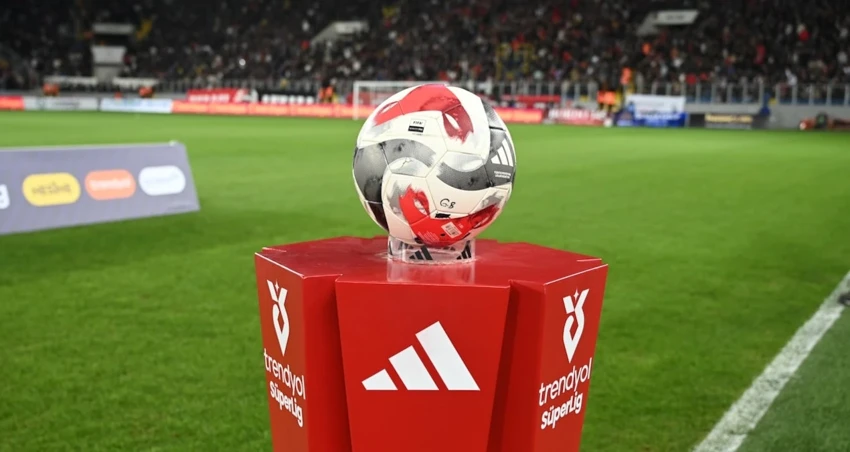 Türk futbolunun en önemli gelir kalemi olan yayın ihalesinde radikal