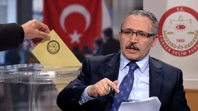 İktidara yakınlığıyla bilinen Hürriyet gazetesi yazarı Abdulkadir Selvi, Türkiye’nin seçim