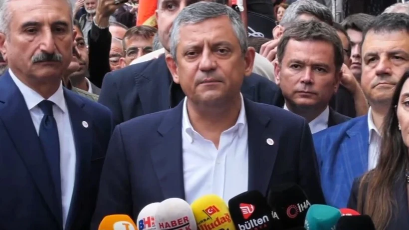 YENİ Parti Genel Başkanı Özgür Özel, Bursa'da tutuklu bulunan Büyükşehir