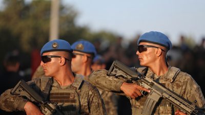 Yunanistan Başbakanı Miçotakis'in provokatif ada ziyaretlerine Türkiye'den sert bir yanıt
