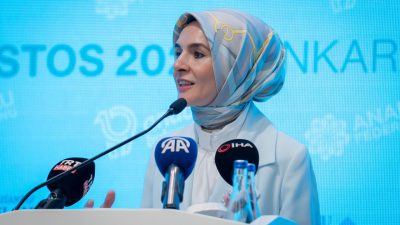 Aile ve Sosyal Hizmetler Bakanı Mahinur Özdemir Göktaş, YENİ Parti